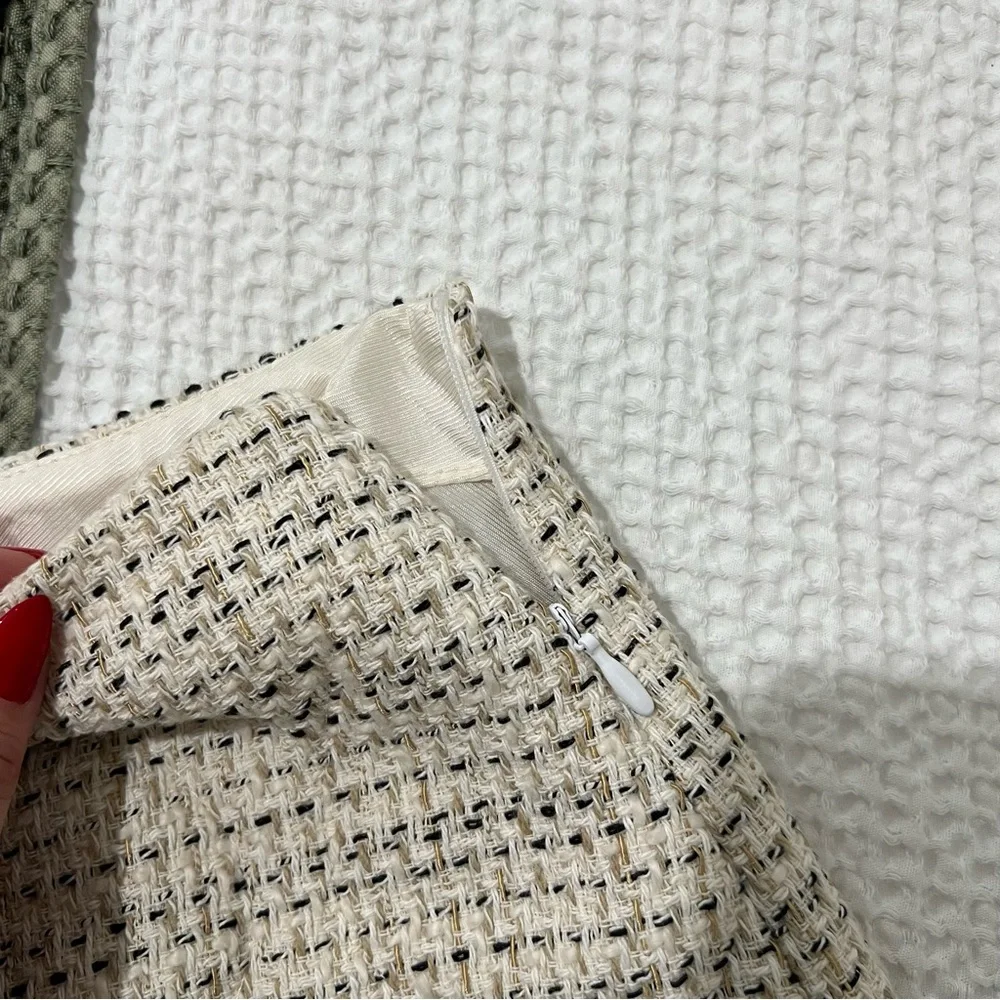 Zara mini skirt - Picture 2 of 4